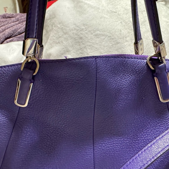Coach Vibrant Purple Shoulder Bag - Picture 11 of 13